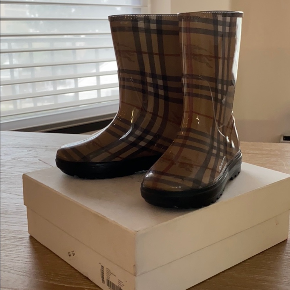 Rain boots